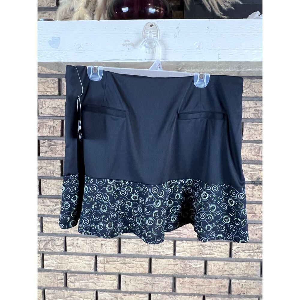 PGA Tour brand women's golf skort size large
